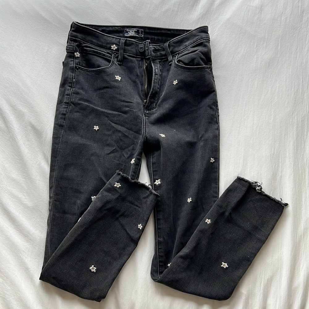 Abercrombie & fitch black embroidered jeans